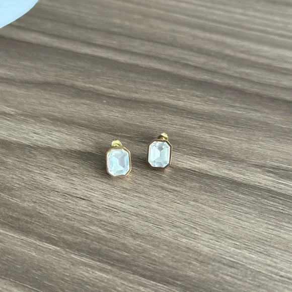 Diamond Earrings Q939 - Picture 2 of 4